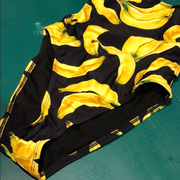 🆕 NEW BANANA ONE PIECE - Picture 5 of 8